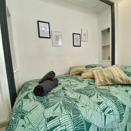 Jeanne D'arc Apartment